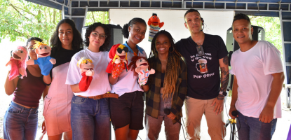 Estudiantes de Psicología transforman la inclusión en obra de títeres